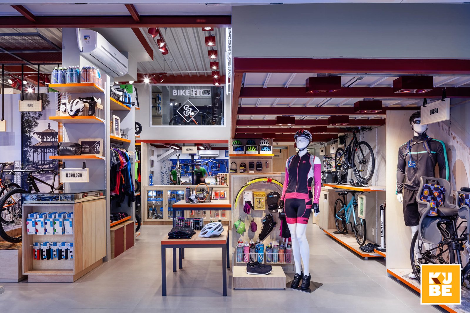 Kube Arquitetura 设计的特别冒险自行车店，里约热内卢 – 巴西