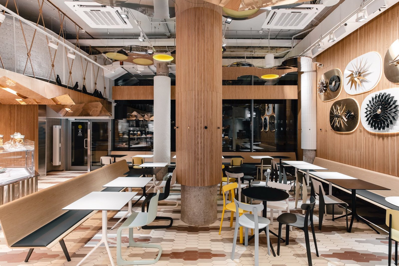 卡拉瓦维兄弟 4，索科尔尼基