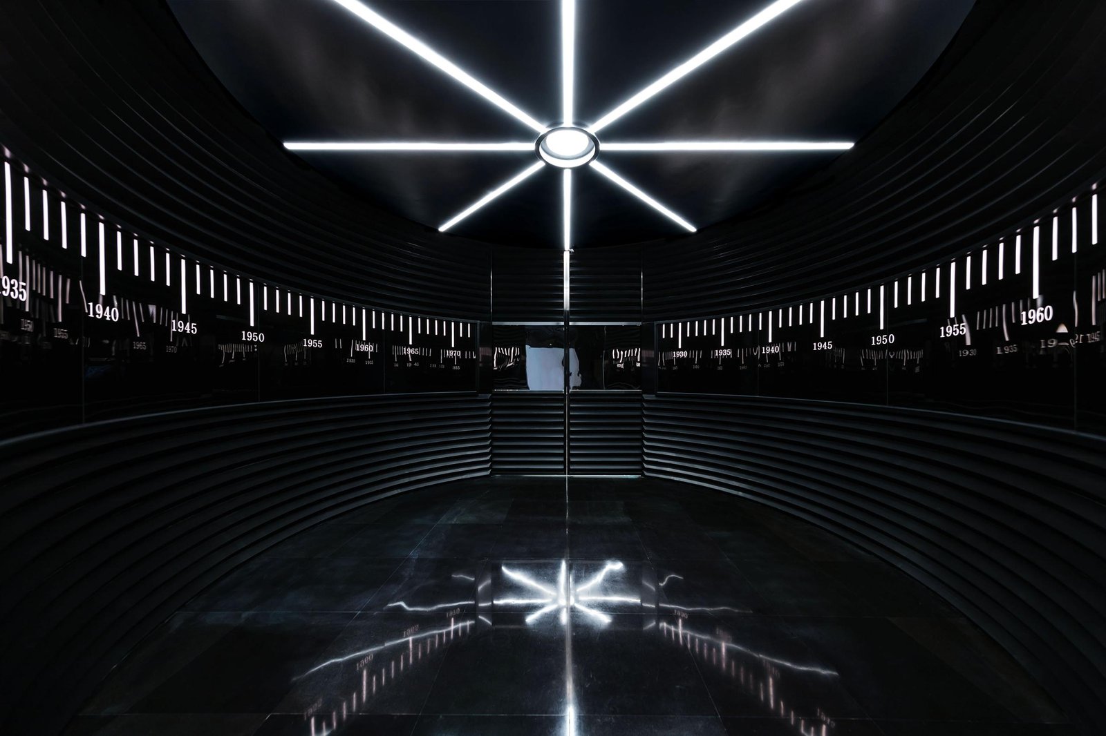 Karv One Design × 龙湖地产:以光年之旅概念畅想未来城市 Karv One Design × 龙湖地产:以光年之旅概念畅想未来城市