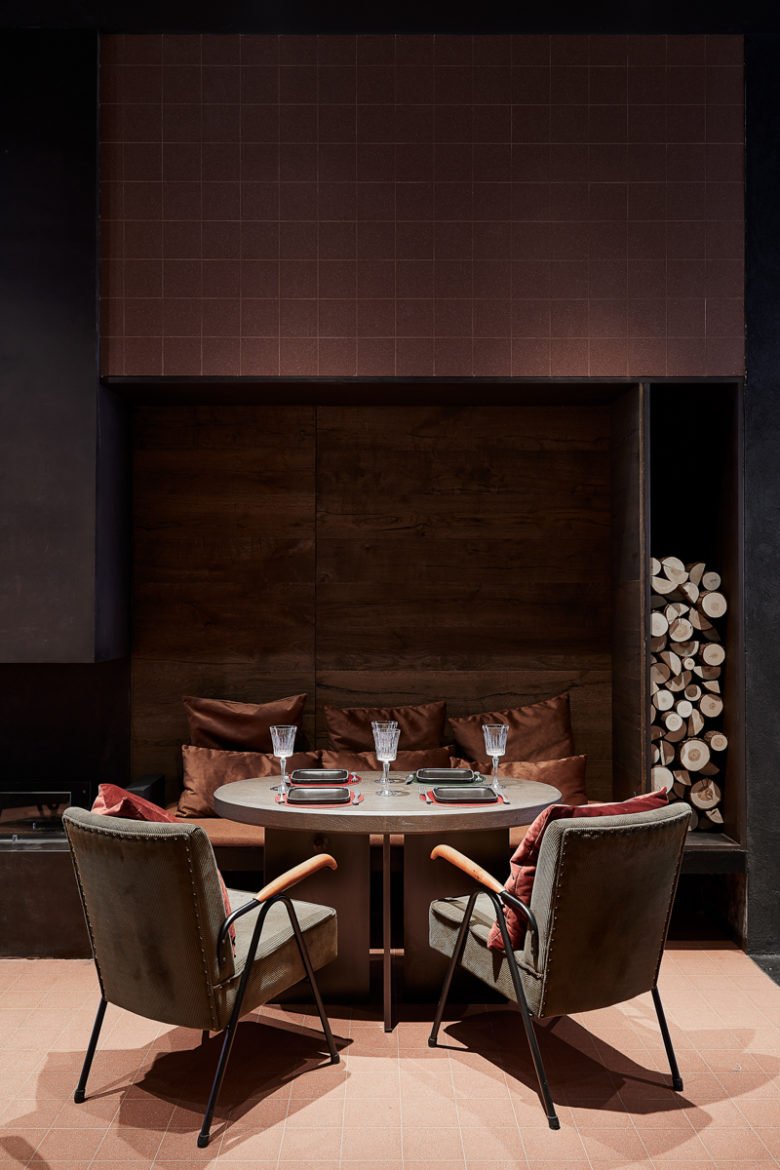 STUDIO8 设计的 CHARCOHOL 餐厅和鸡尾酒吧