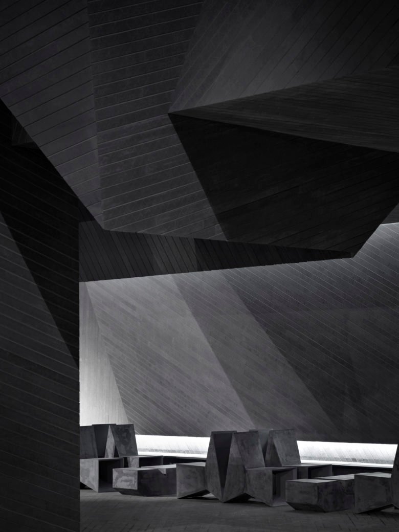 湖北长江电影集团 – 维嘉银尚国际影城 D – MALL