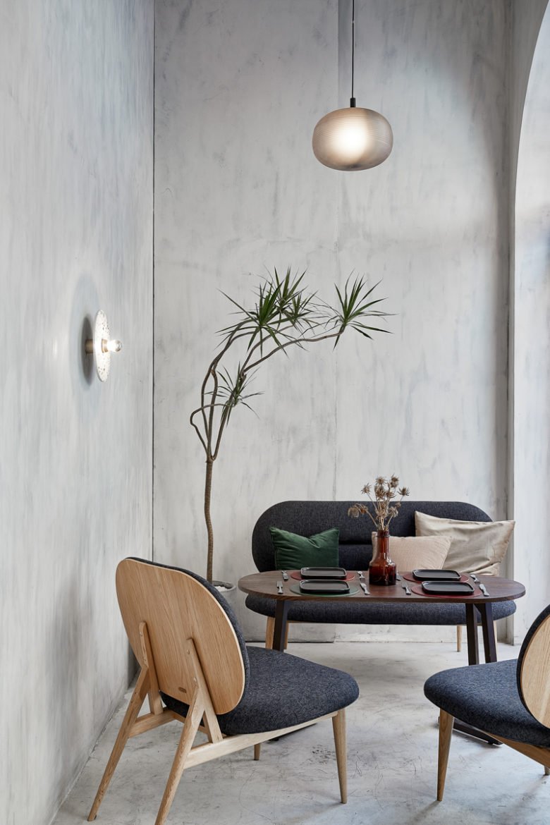 STUDIO8 设计的 CHARCOHOL 餐厅和鸡尾酒吧