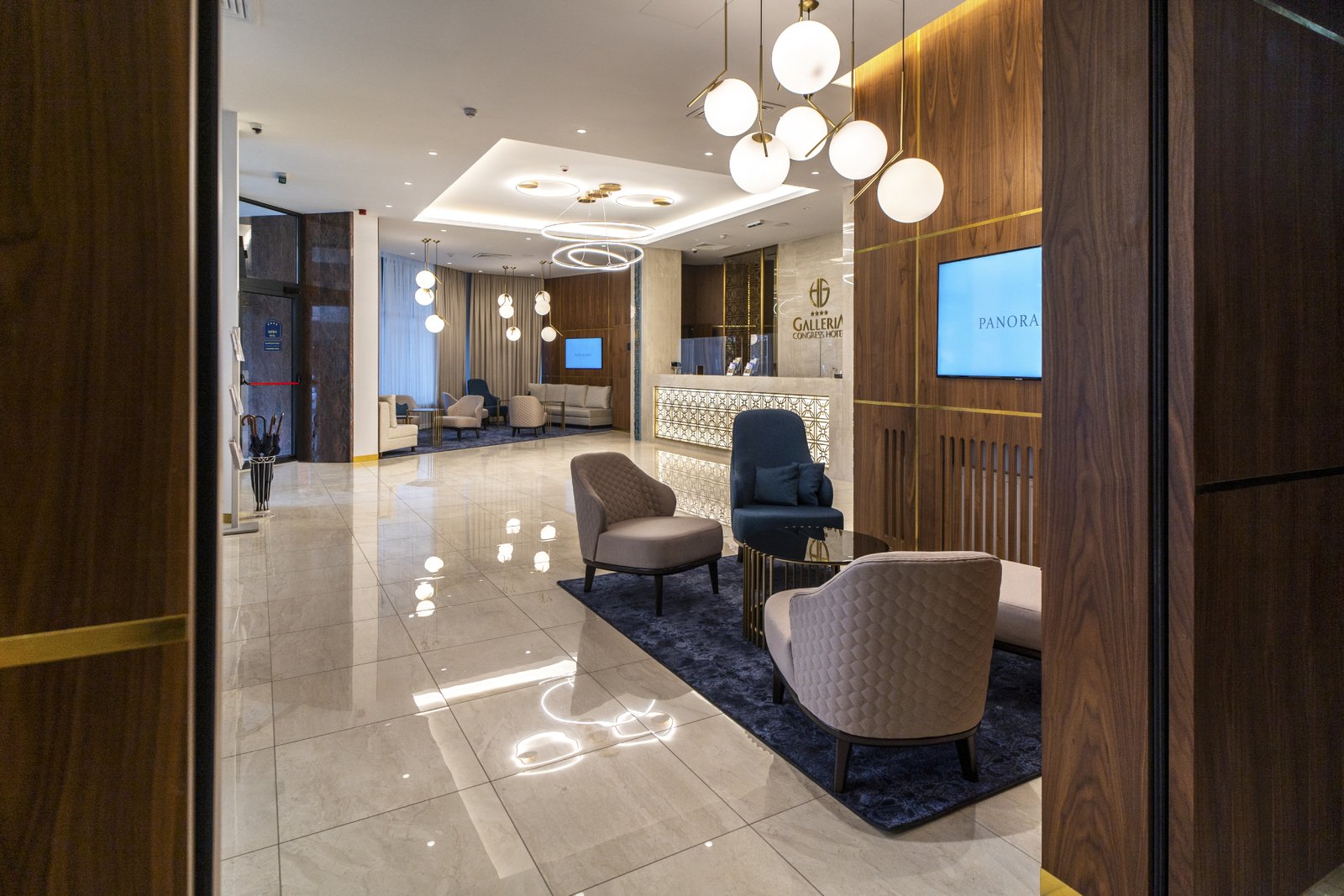 一家酒店成为城市镜子的故事