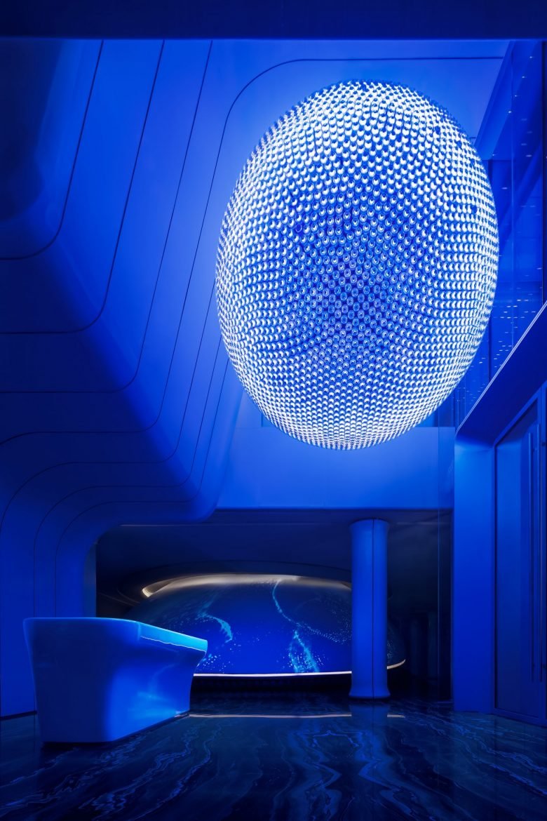 保利丰盛销售中心天际线花园，T.K. 楚设计