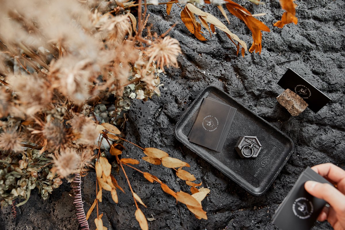 STUDIO8 设计的 CHARCOHOL 餐厅和鸡尾酒吧