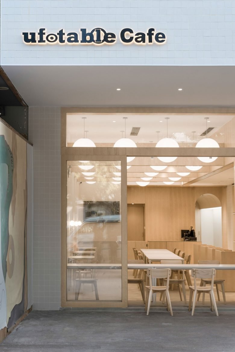 Ufotable Cafe 由 Non Studio Design & Research 设计 Ufotable Cafe 由 Non Studio Design & Research 设计