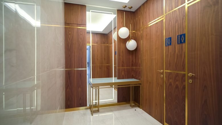 一家酒店成为城市镜子的故事