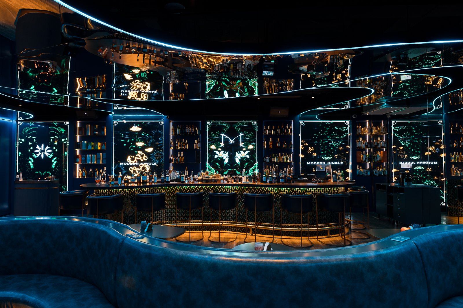 现代丛林酒吧 现代丛林酒吧