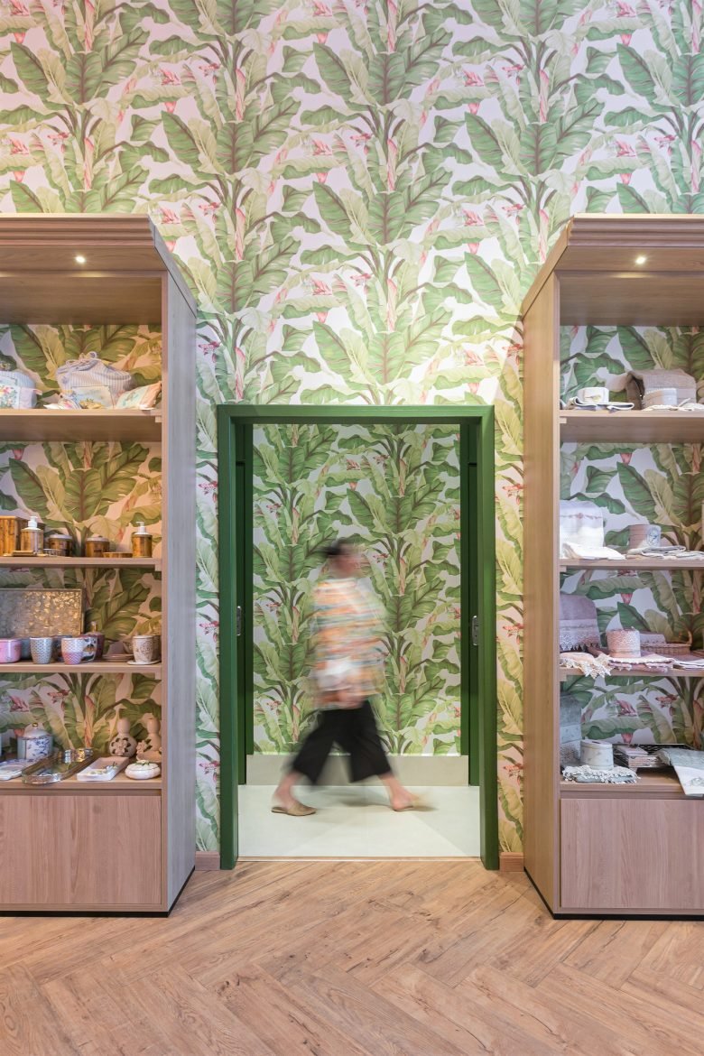 伊莎贝尔·卡萨 & 沃斯