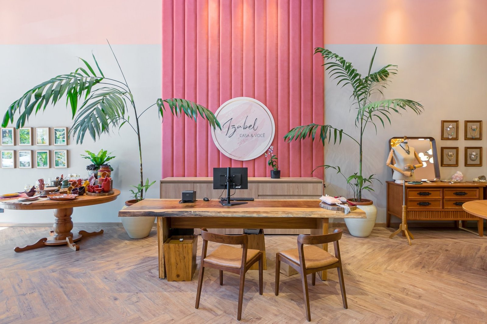 伊莎贝尔·卡萨 & 沃斯