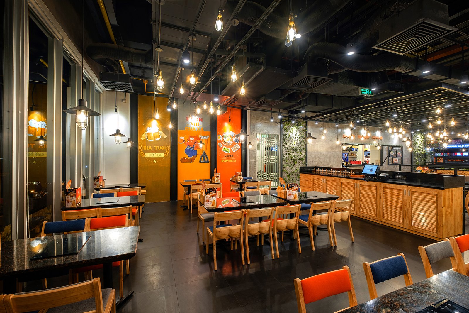 “LẨU BÒ SÀI GÒN”– SAIGON 牛肉火锅餐厅,由 Kingsmen Vietnam Co. Ltd 设计,胡志明市 – 越南 “LẨU BÒ SÀI GÒN”– SAIGON 牛肉火锅餐厅,由 Kingsmen Vietnam Co. Ltd 设计,胡志明市 – 越南