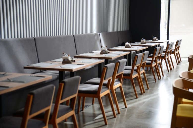 石兰餐厅（Ali Bahmanyar – Mahmood Ebrahimi）