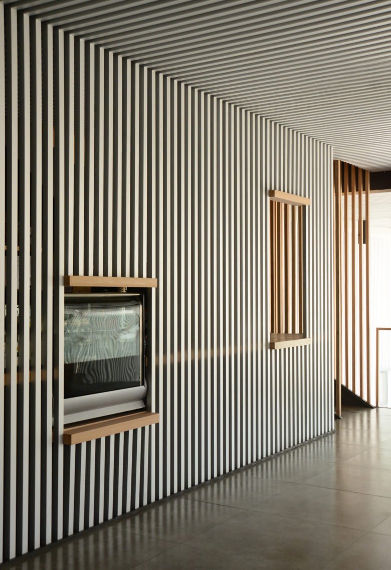 石兰餐厅（Ali Bahmanyar – Mahmood Ebrahimi）