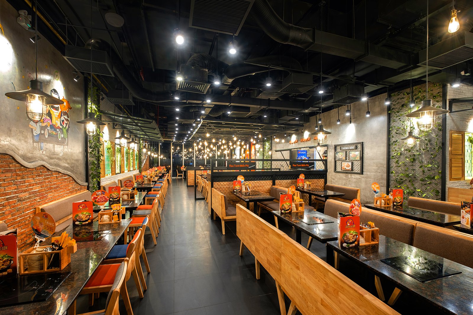 “LẨU BÒ SÀI GÒN”– SAIGON 牛肉火锅餐厅,由 Kingsmen Vietnam Co. Ltd 设计,胡志明市 – 越南 “LẨU BÒ SÀI GÒN”– SAIGON 牛肉火锅餐厅,由 Kingsmen Vietnam Co. Ltd 设计,胡志明市 – 越南