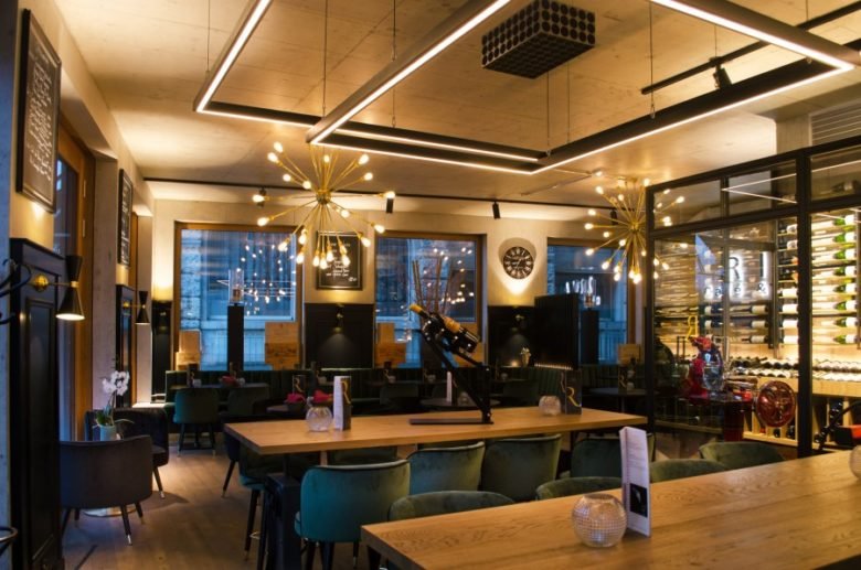 Riva Café & Weinbar by P&M Furniture