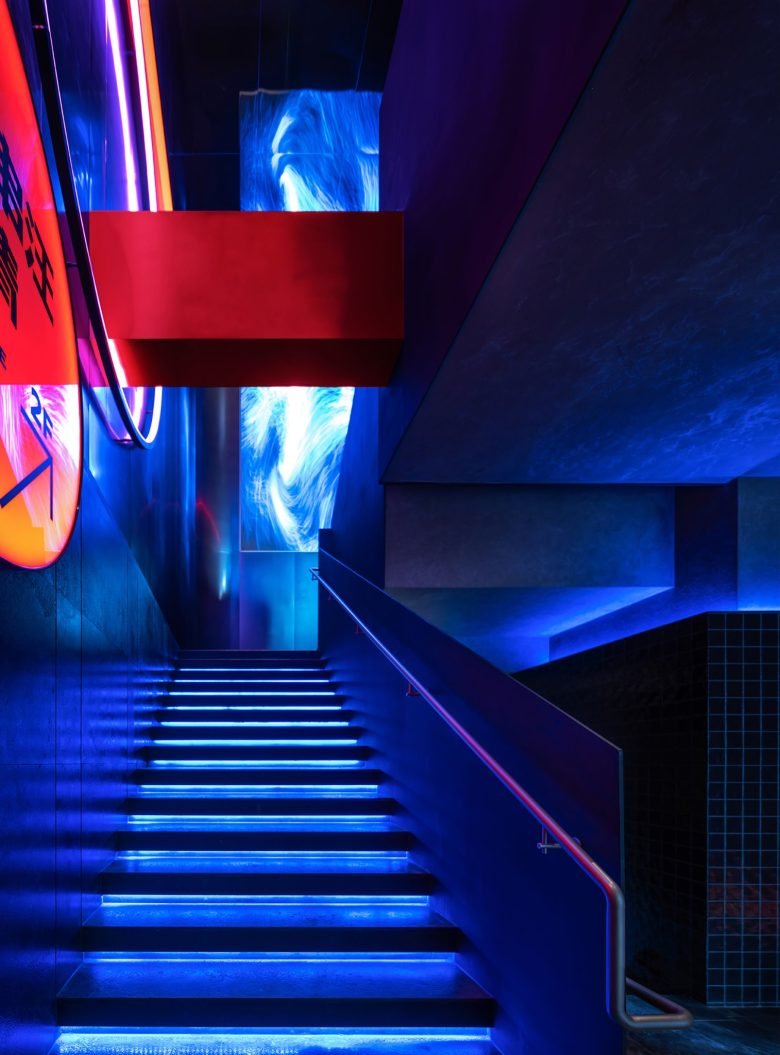 在。X：王烧烤和平里店餐饮空间策略设计