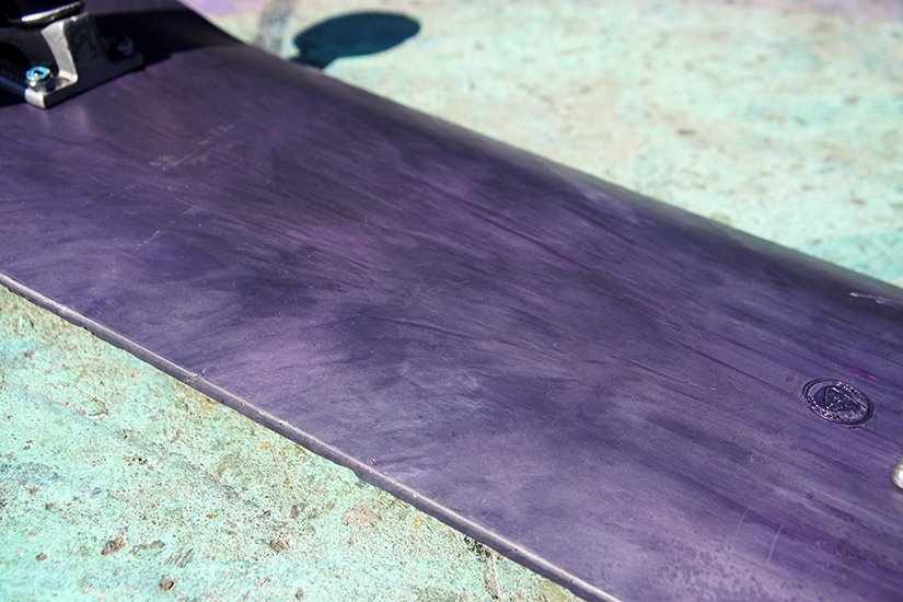 Jason Knight 开发由 100% 再生塑料制成的滑板板