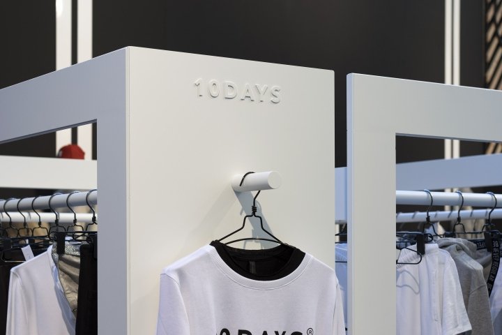 10 天在 Soft Architecture 设计的商店家具中购物,阿姆斯特丹 – 荷兰 10 天在 Soft Architecture 设计的商店家具中购物,阿姆斯特丹 – 荷兰