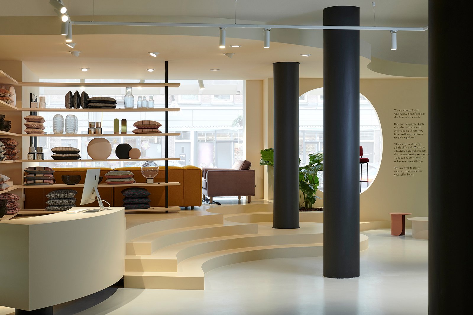 S-P-A-C-E 项目设计阿姆斯特丹节旗舰店 S-P-A-C-E 项目设计阿姆斯特丹节旗舰店