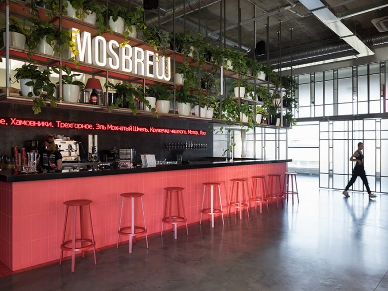 莫斯科啤酒公司 (Mosbrew) 品牌空间，由 Form Bureau 设计，莫斯科 – 俄罗斯