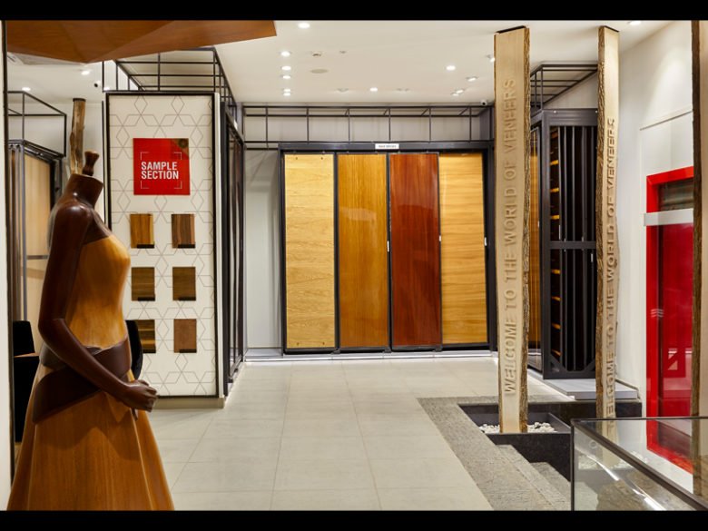 世纪层 I 平方英尺 2205 | 德里 – 印度