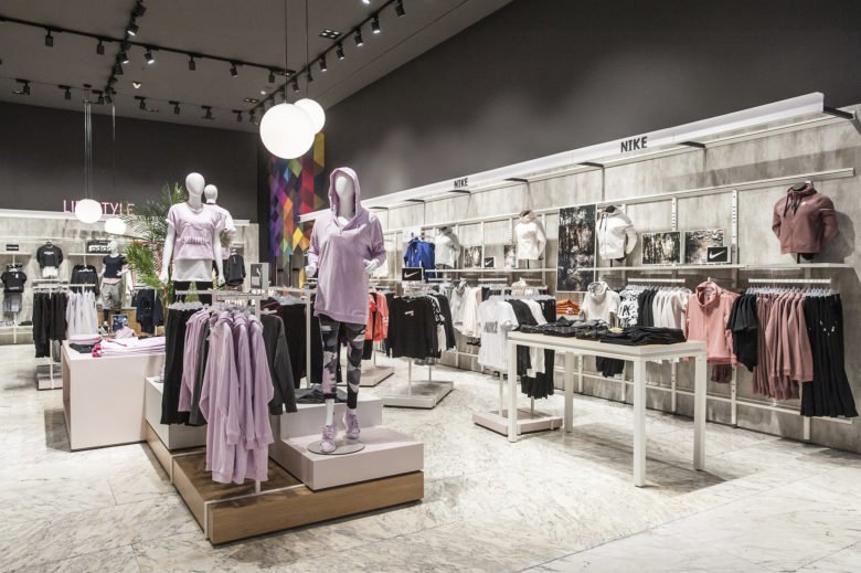 西萨尔法 | 罗马女性区女性化