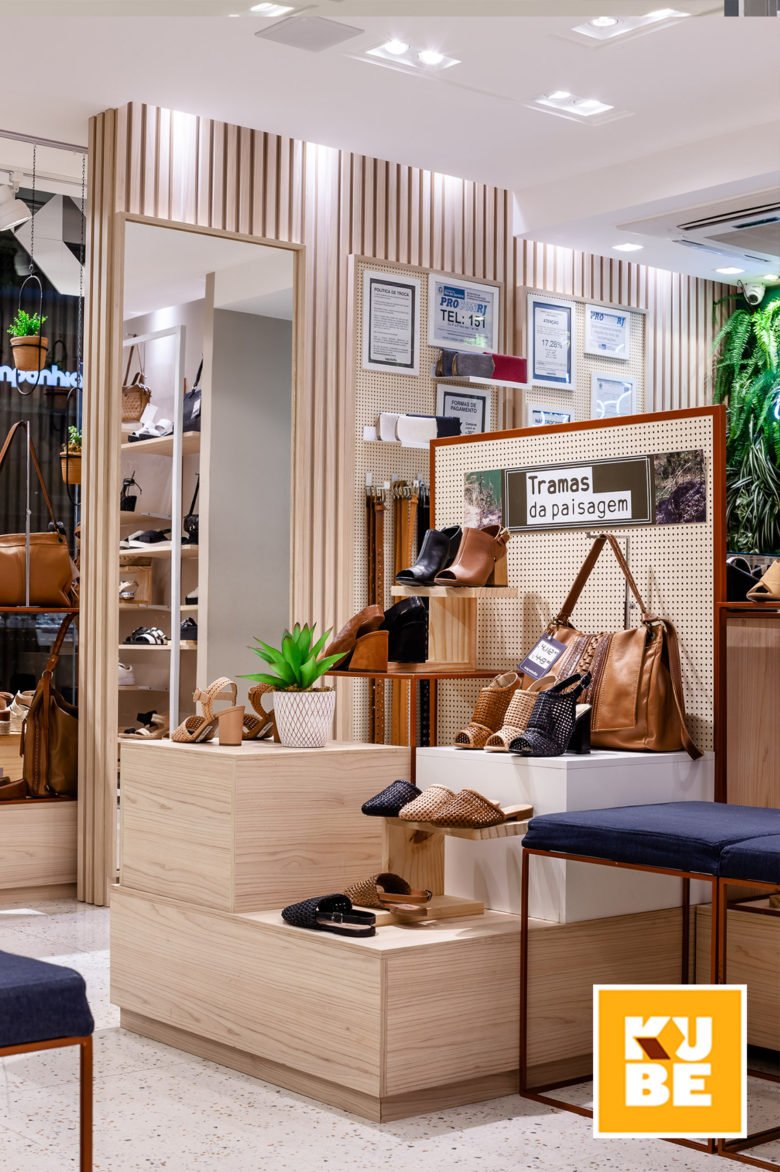 Sapatella 商店,由 Kube Arquitetura 设计,里约热内卢 – 巴西 Sapatella 商店,由 Kube Arquitetura 设计,里约热内卢 – 巴西