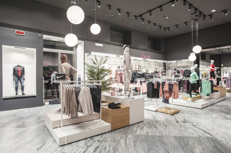 西萨尔法 | 罗马女性区女性化