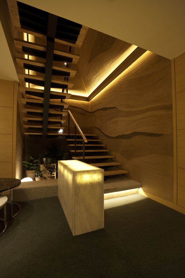 PUBLIC  BEAUTY – DESIGN SUBJECT 假時空間 (false space-time)