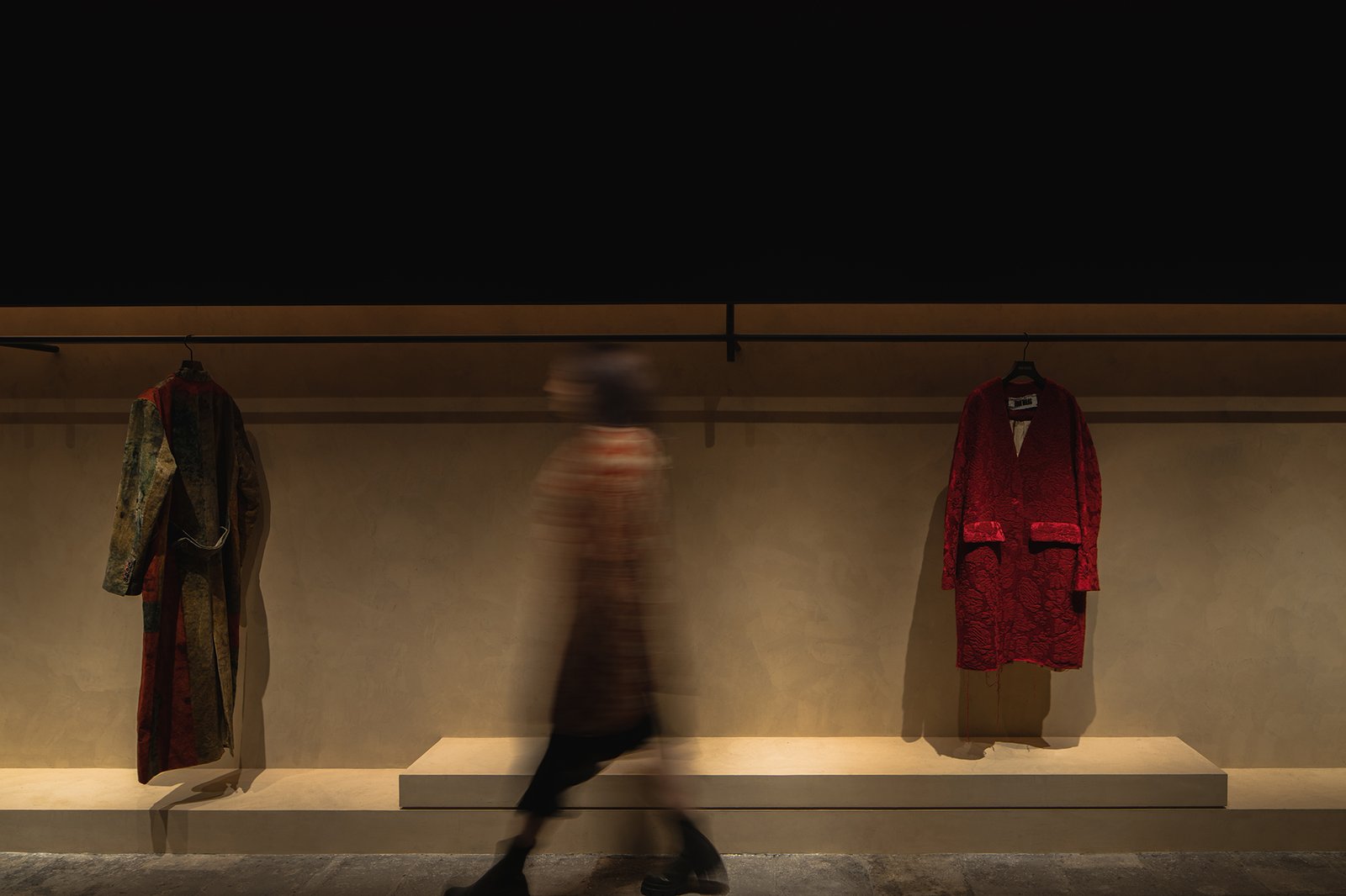 拥抱 x UMA WANG 新概念店