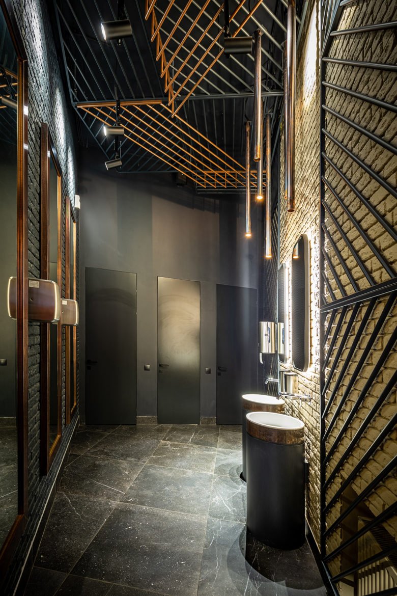 Znak 设计的雾工厂餐厅