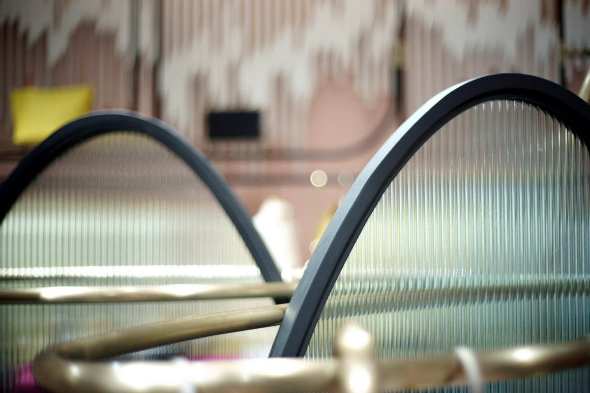 杭州潮水时装店