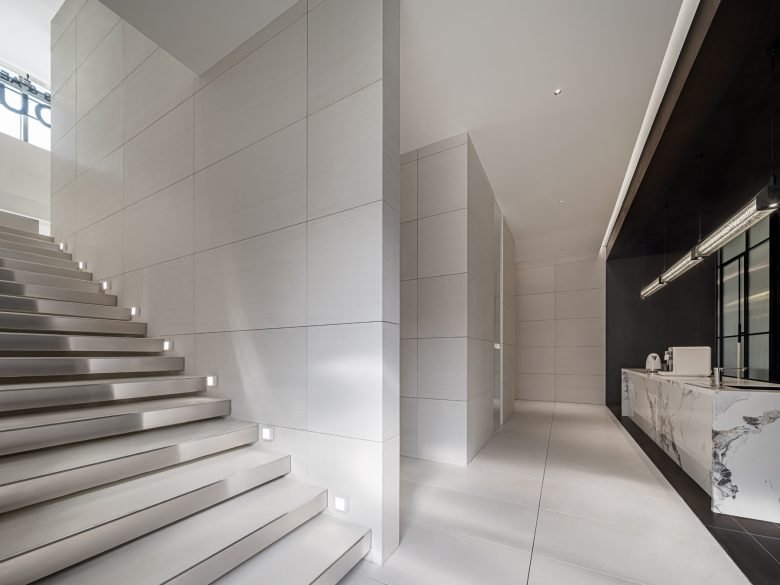 JACKY.W 设计的 HYOUNG JACKY.W 设计的 HYOUNG