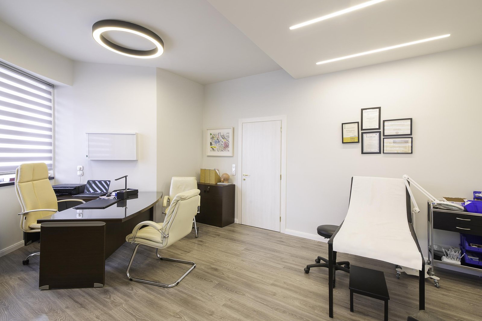 PK just 建筑师的神经科医生私人诊所