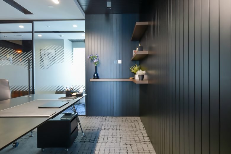 阿什特尔集团总部位于迪拜谢赫扎耶德路拉蒂法塔