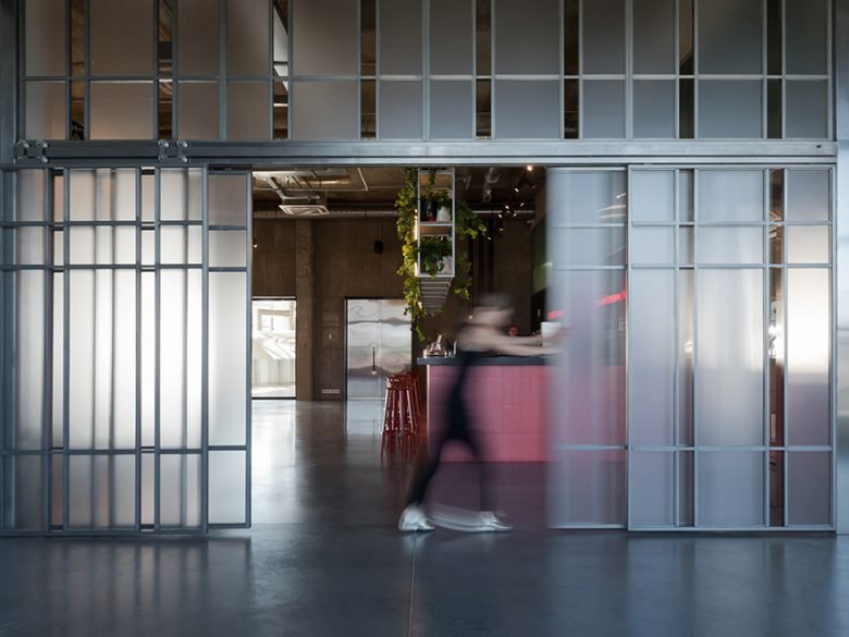 莫斯科啤酒公司 (Mosbrew) 品牌空间，由 Form Bureau 设计，莫斯科 – 俄罗斯
