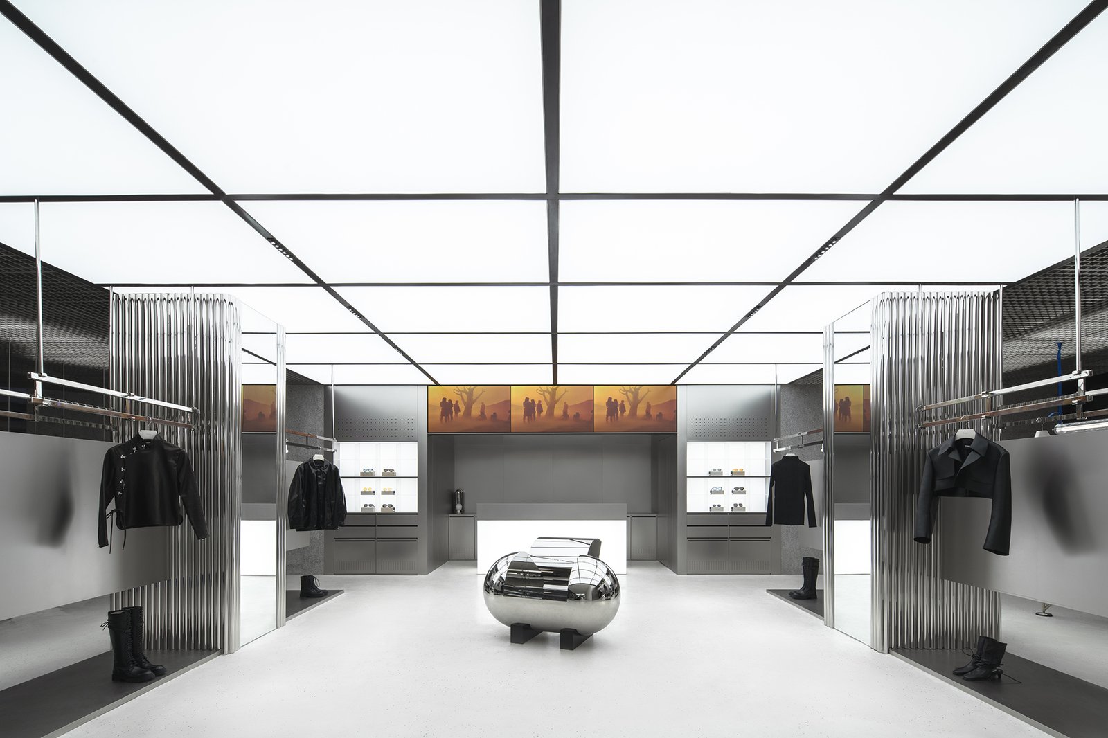 拥抱 x UMA WANG 新概念店