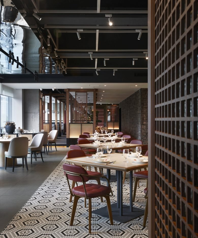 Xiao Xiang Fu(Zhongguancun No. 1 Restaurant) by IN•X Design