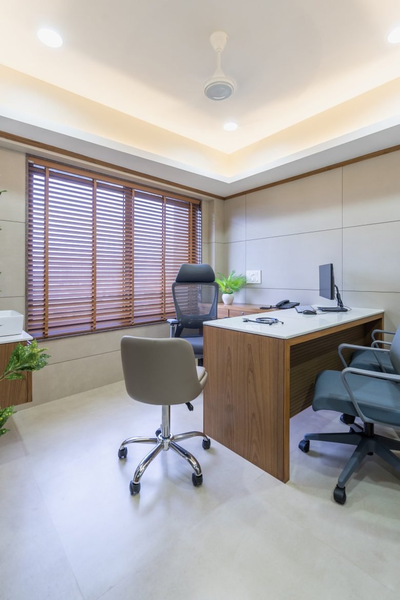 艾哈迈达巴德现代医院室内设计