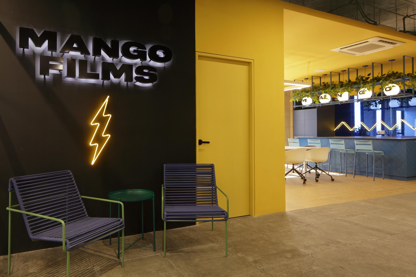 芒果电影办公室