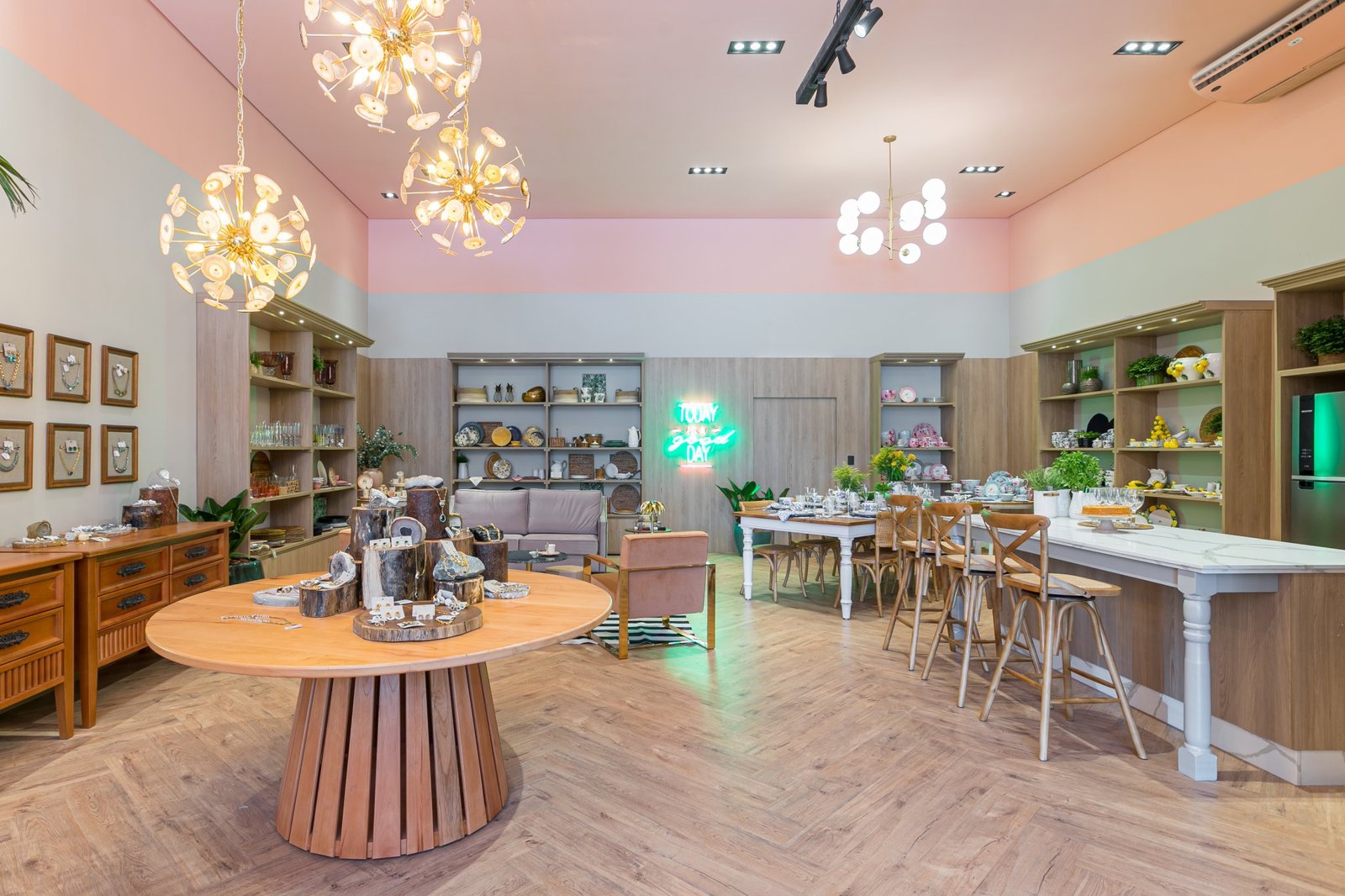 伊莎贝尔·卡萨 & 沃斯