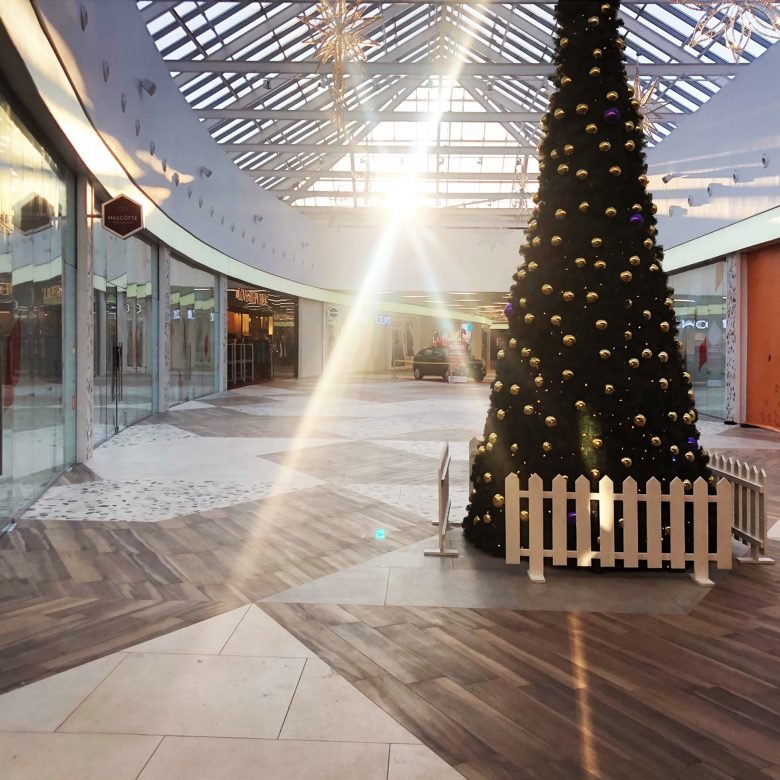 莫斯科 KMarchitects 的普希金诺公园购物中心