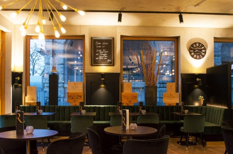 Riva Café & Weinbar by P&M Furniture