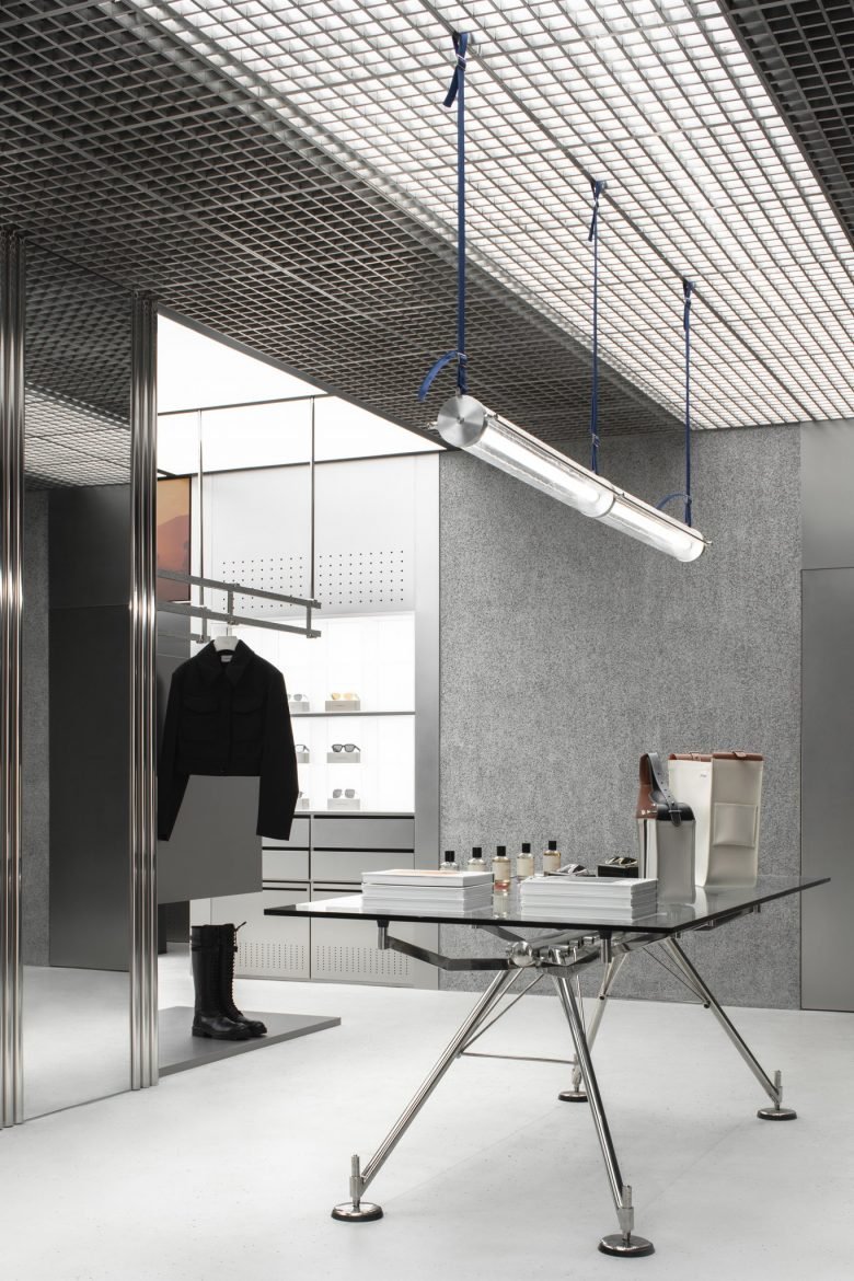 拥抱 x UMA WANG 新概念店