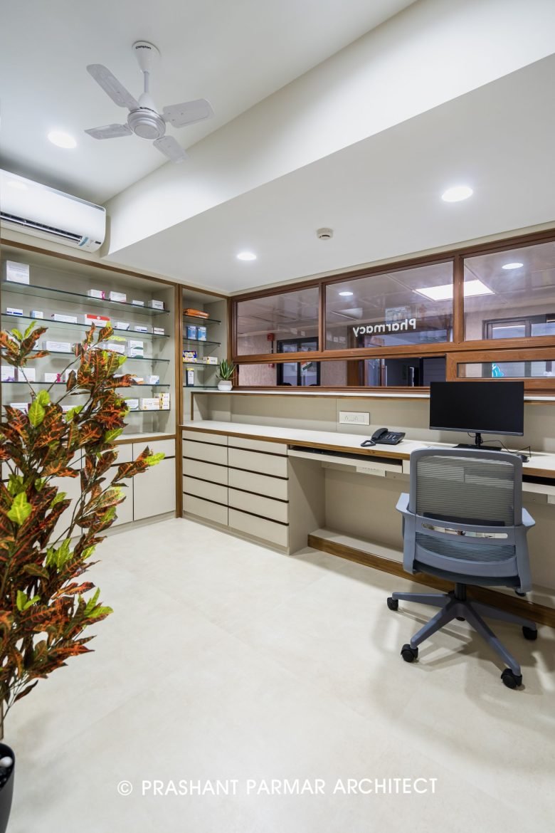 艾哈迈达巴德现代医院室内设计