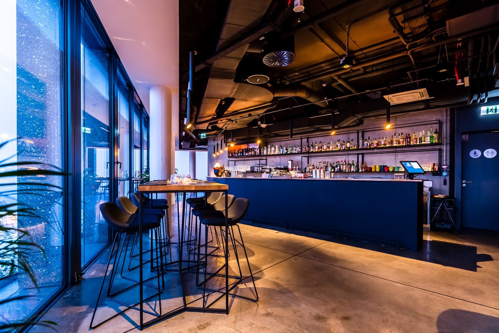 东方建筑师的穆斯酒吧