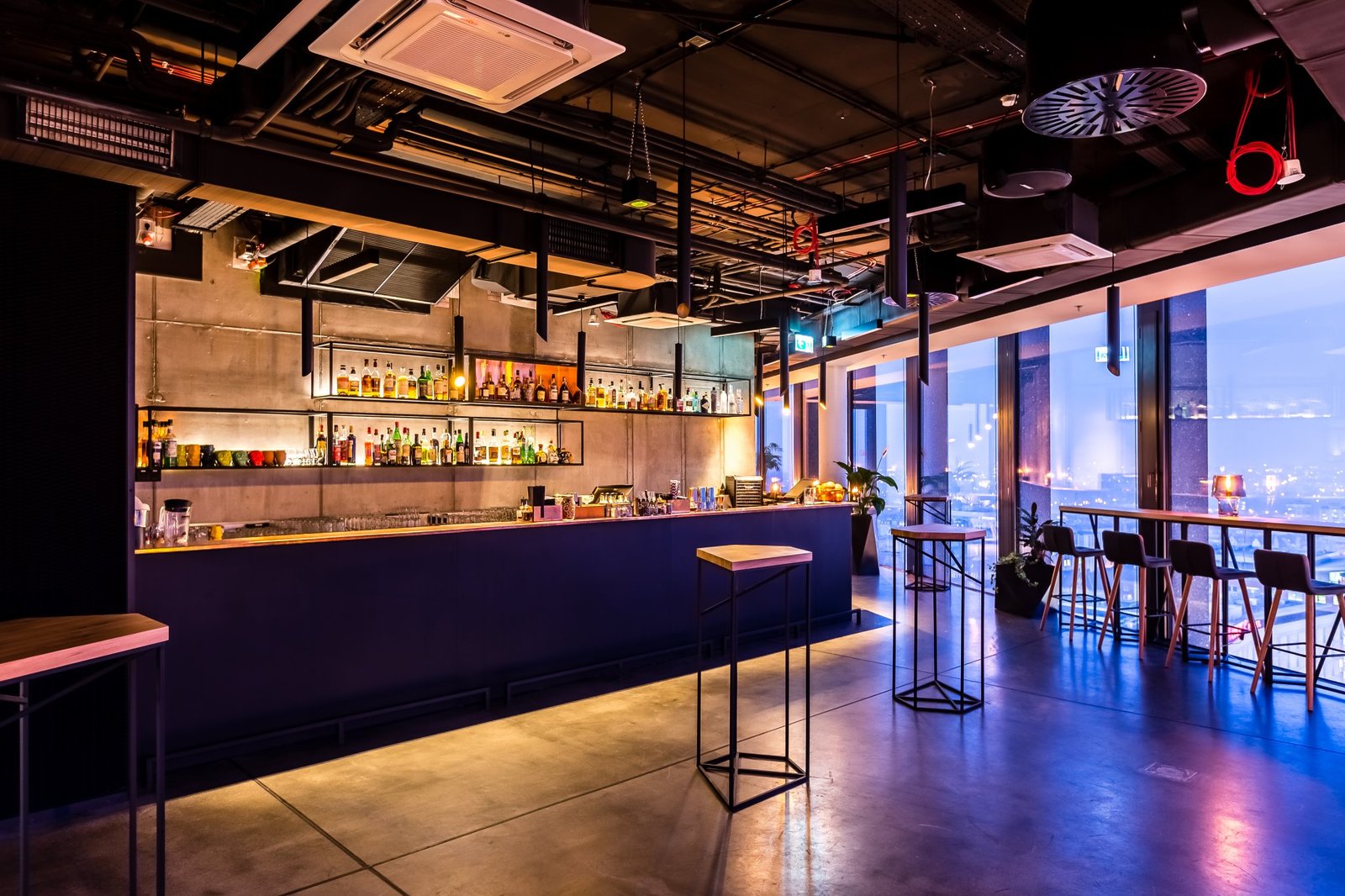 东方建筑师的穆斯酒吧