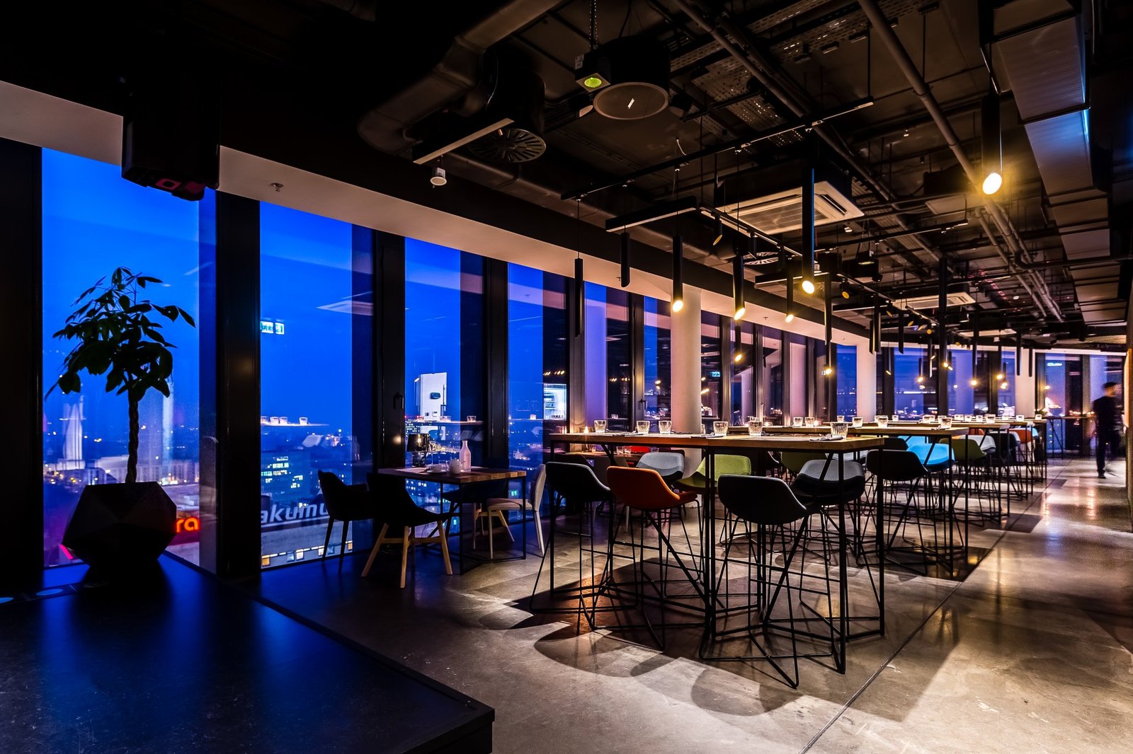 东方建筑师的穆斯酒吧