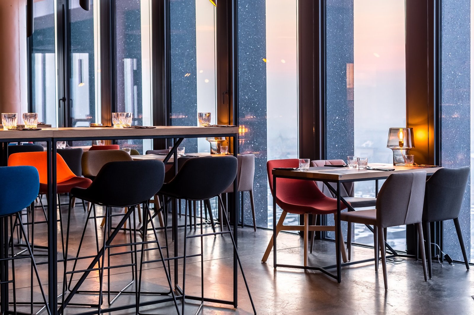 东方建筑师的穆斯酒吧