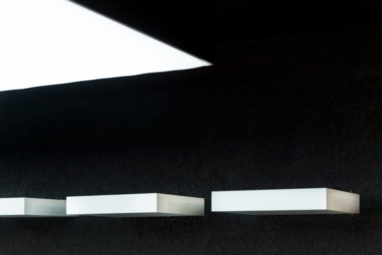 兄弟二兄弟奢侈品店；谢菲尔德